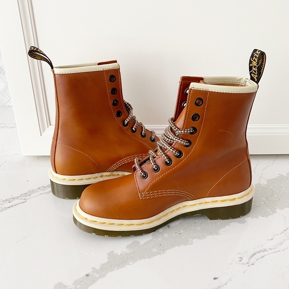 dr martens 1460 oak analine